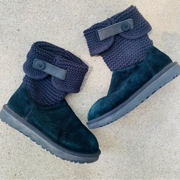 UGG | Shaina Black Sweater Cuff Booties Boots 7 - Picture 2 of 10